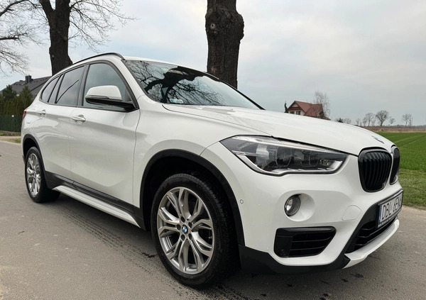 BMW X1 cena 99900 przebieg: 135600, rok produkcji 2018 z Bolesławiec małe 562
